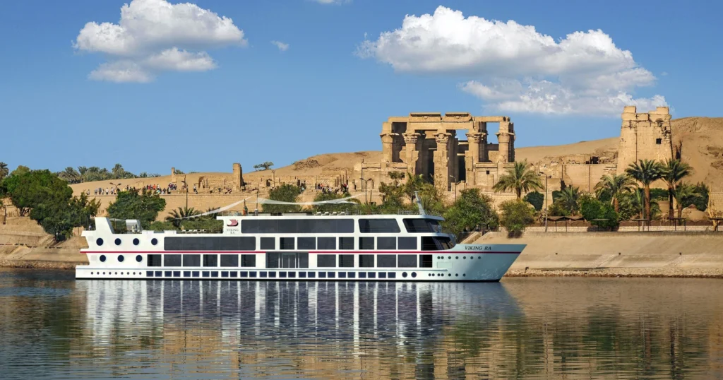 Nile Cruise Trips and Dinner on the Nile with Egyptiantrips